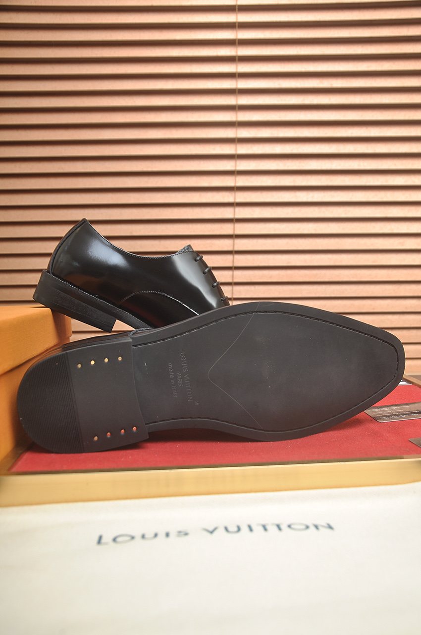 Louis Vuitton Checkerboard Lace-Up Dress Shoes